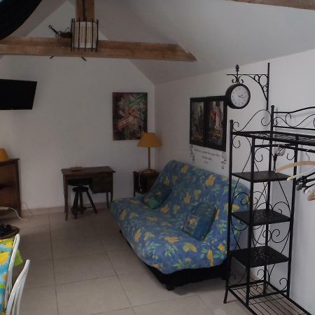 Studio Appartement Colline-Beaumont Buitenkant foto