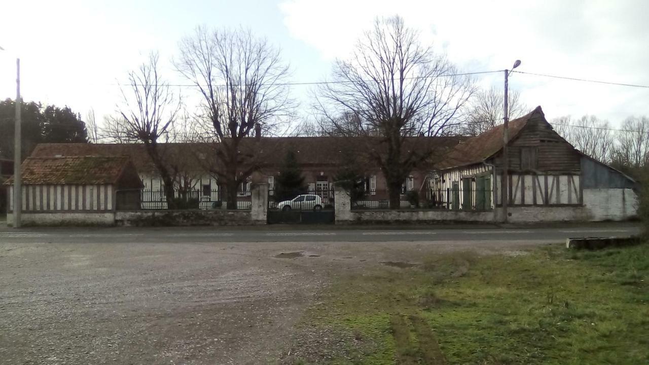 Studio Appartement Colline-Beaumont Buitenkant foto